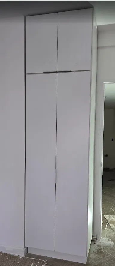 Columna de Almacenamiento con Baulera