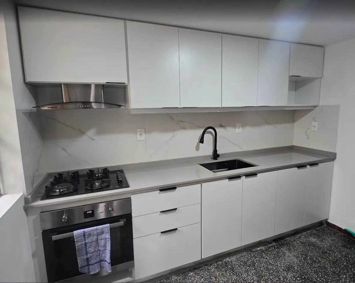 Amueblamiento de Cocina "B-N Series" - Carpintería Modular